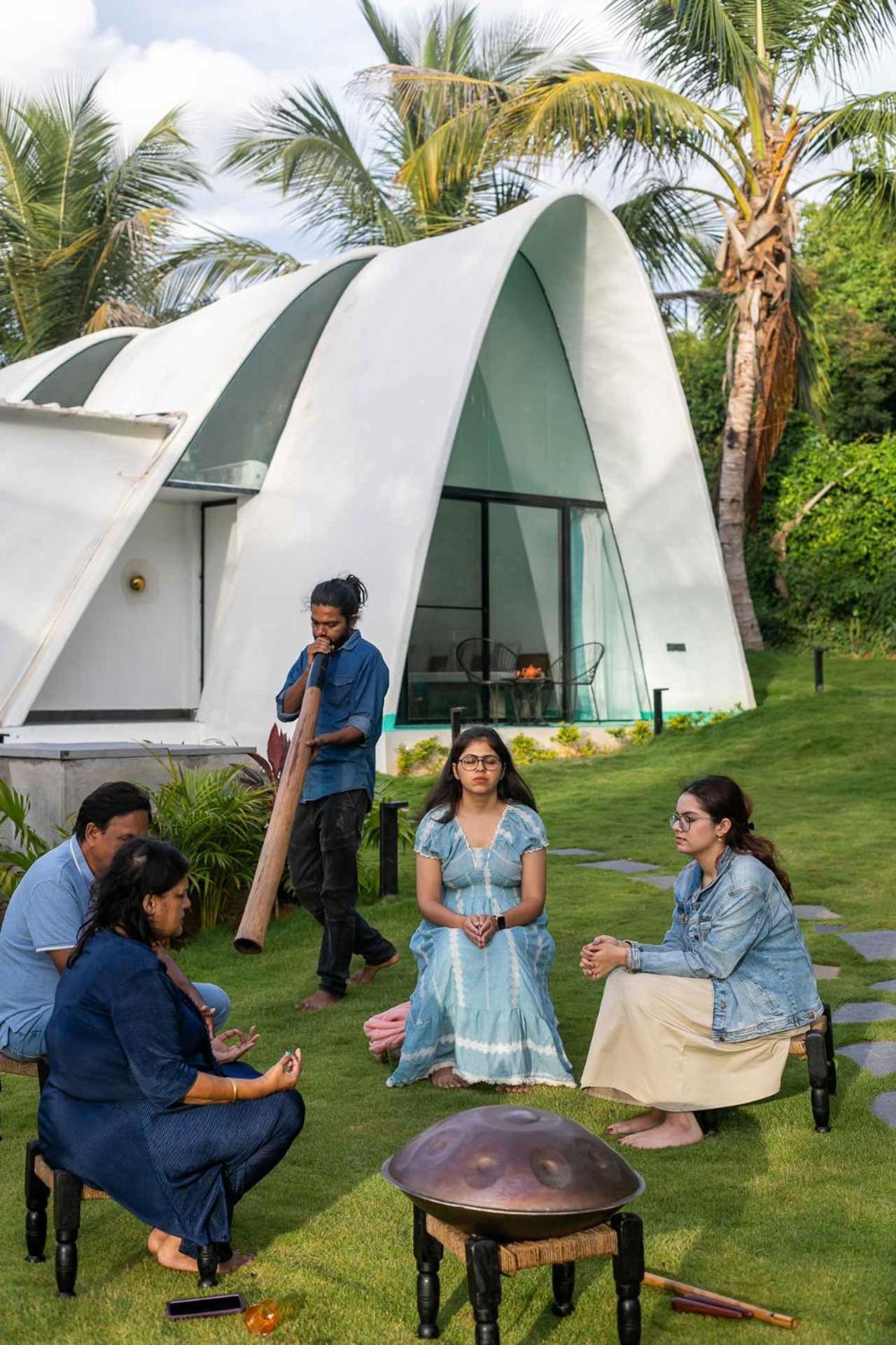 Stayvista At Shwaas Mysore With Private Pool Bagian luar foto
